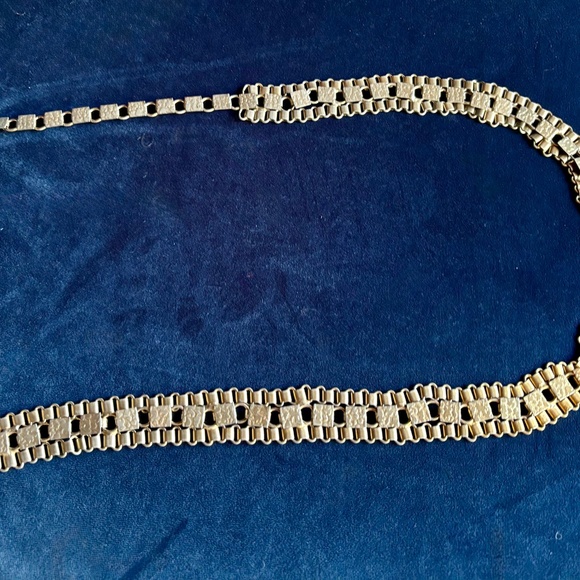 Vintage Ren Faire Medieval Book Chain Etched Belt w Heraldic Lion Shield Charm main image 4